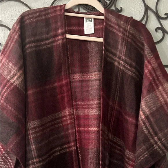 Woolrich Burgundy and Gray Shawl - Picture 3 of 5